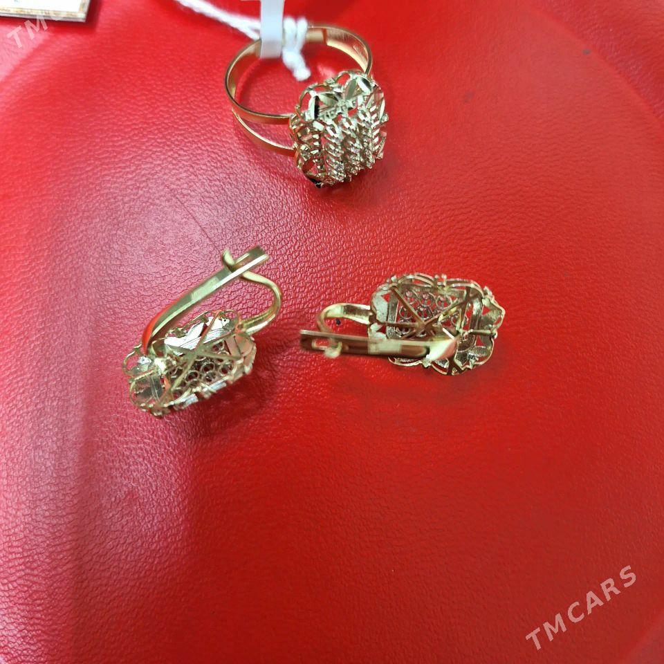 Gyzyl Komplekt - Анев - img 1