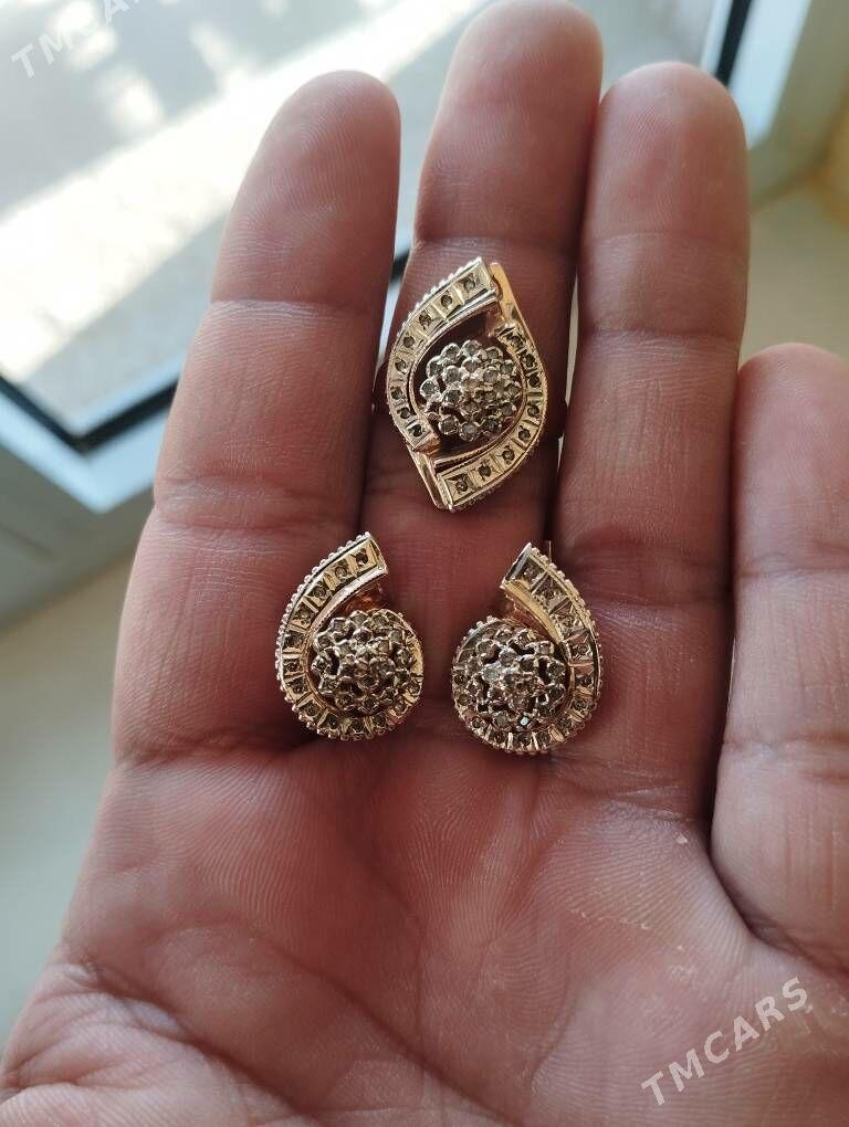 Gyzyl halka yuzik - Гумдаг - img 1