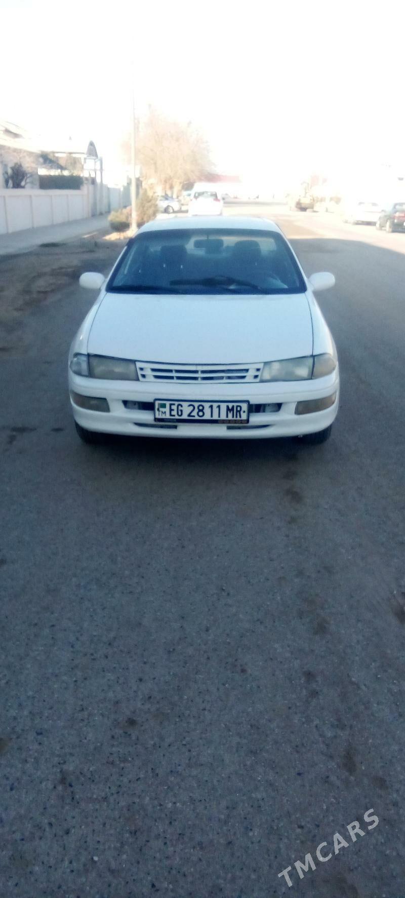 Toyota Carina 1995 - 45 000 TMT - Мары - img 1
