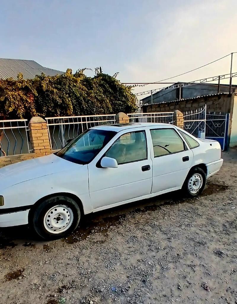 Opel Astra 1990 - 13 000 TMT - Bäherden - img 1