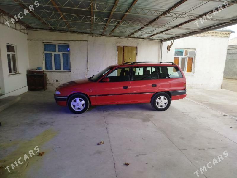Opel Astra 1996 - 46 000 TMT - Бахарден - img 1