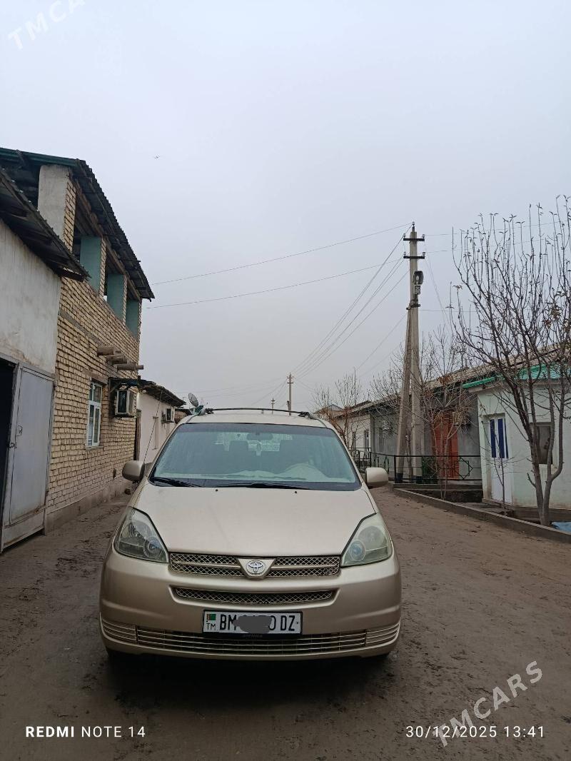 Toyota Sienna 2004 - 230 000 TMT - Кёнеургенч - img 1
