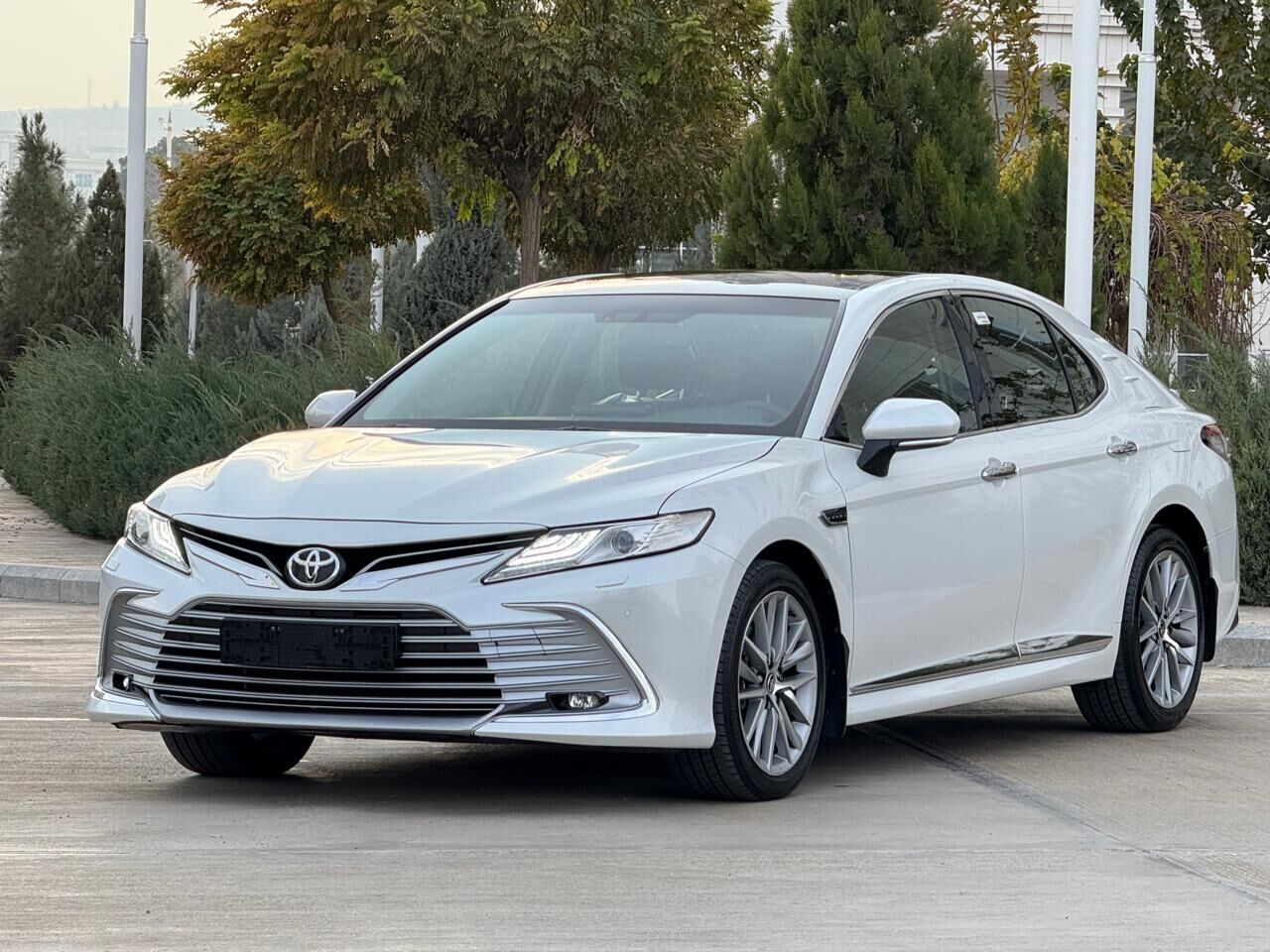 Toyota Camry 2023 - 682 000 TMT - Aşgabat - img 1