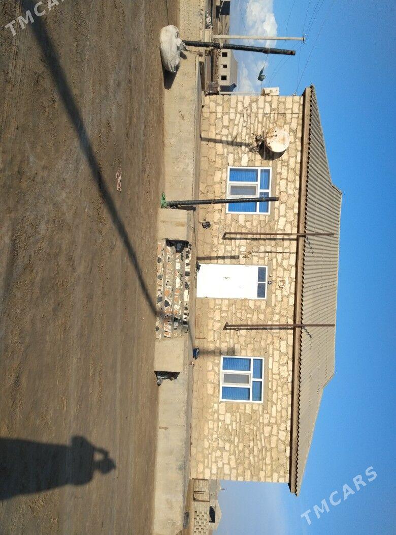 jay - Esenguly - img 1