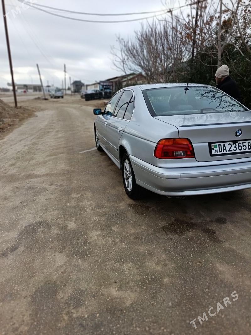 BMW E39 1998 - 120 000 TMT - Hazar - img 1