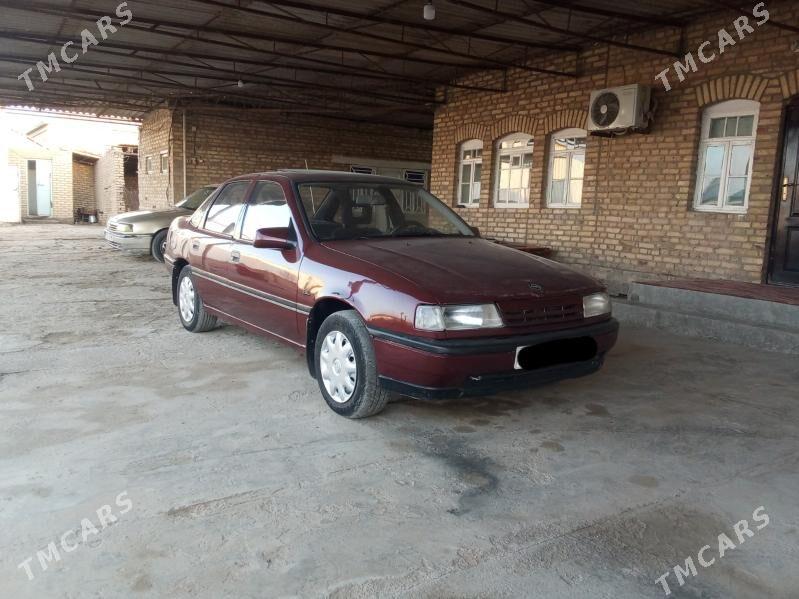 Opel Vectra 1990 - 40 000 TMT - Mary - img 1