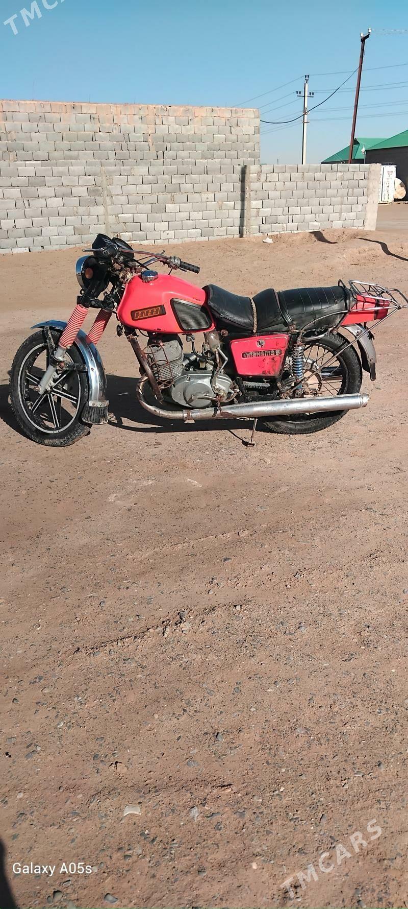 Iž Ýupiter 1991 - 14 000 TMT - Ак-Бугдайский этрап - img 1