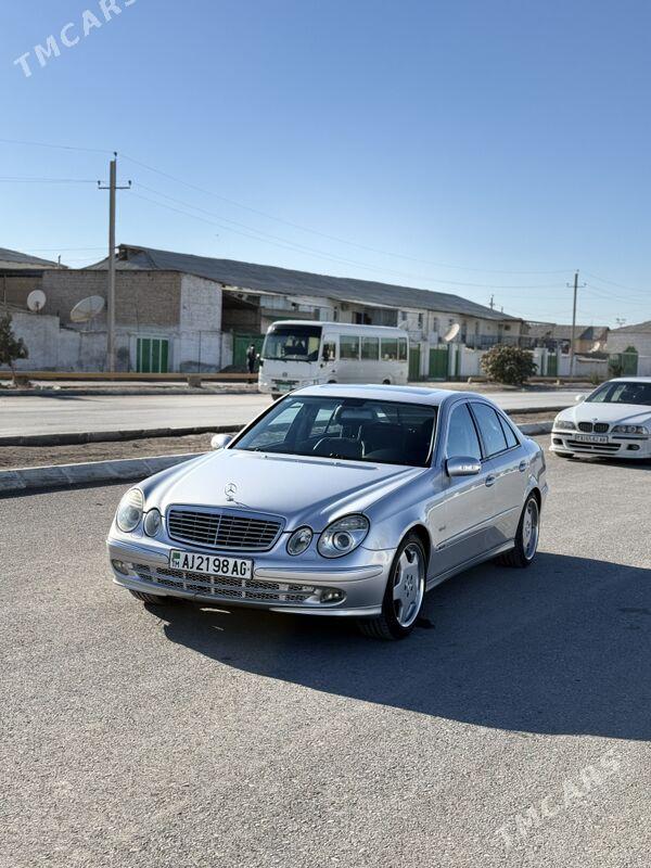 Mercedes-Benz E320 2002 - 140 000 TMT - Кака - img 1