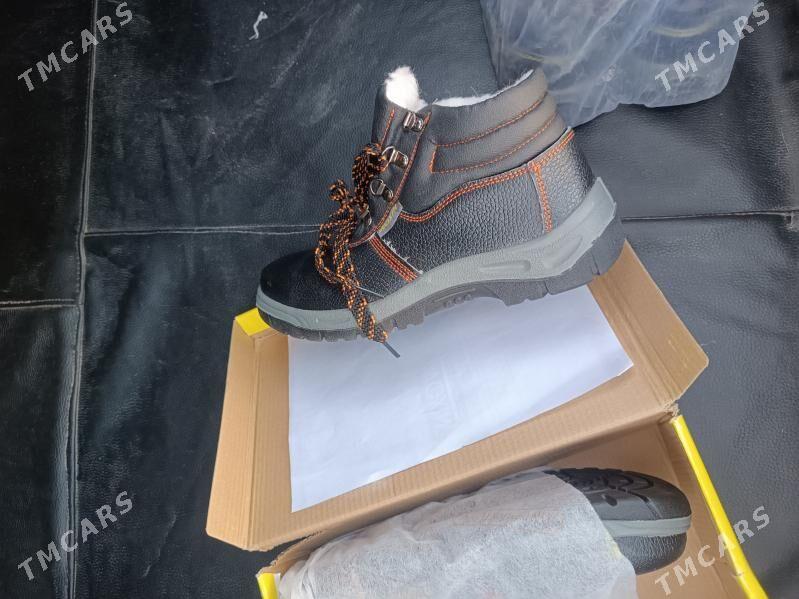 iş kovuş patinka - Мургап - img 1