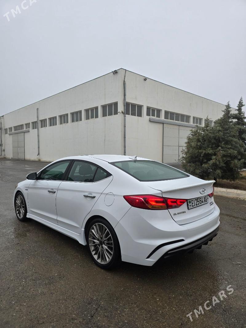 Hyundai Elantra 2018 - 235 000 TMT - Ашхабад - img 1