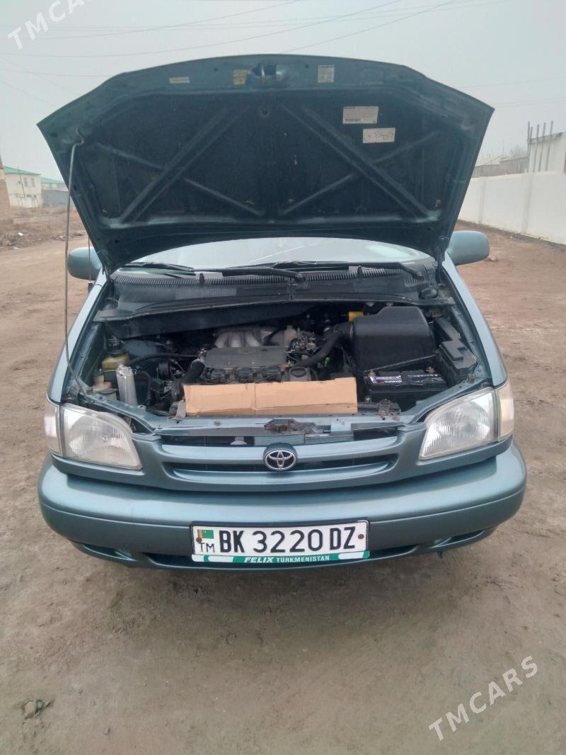 Toyota Sienna 1999 - 160 000 TMT - Губадаг - img 1
