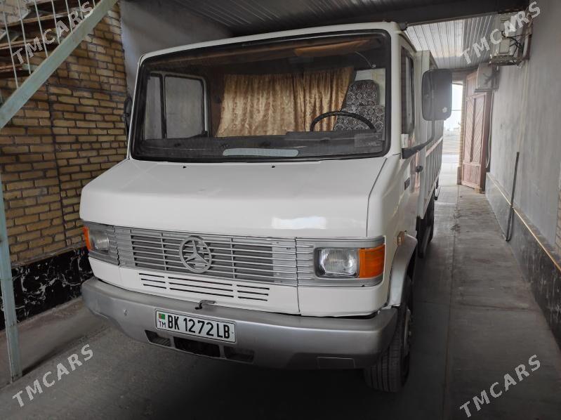 Mercedes-Benz ACTROS 3331 1990 - 185 000 TMT - Чарджоу - img 1
