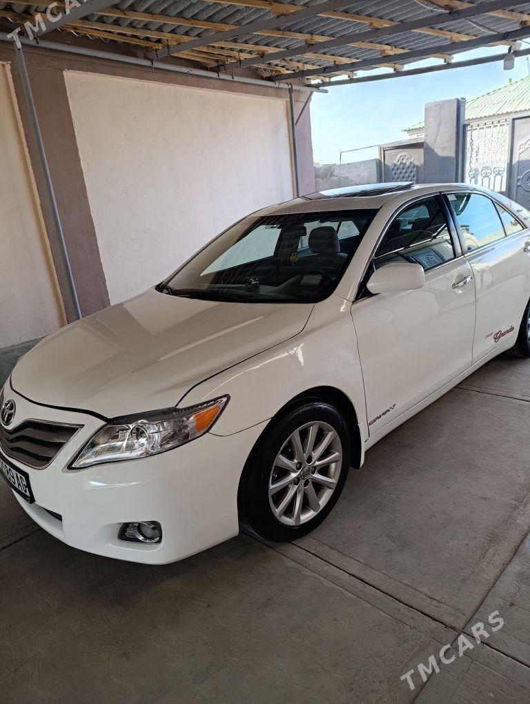 Toyota Camry 2010 - 205 000 TMT - Багир - img 1