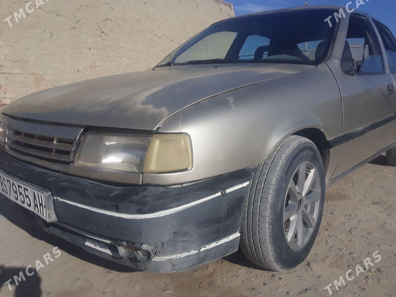 Opel Vectra 1988 - 19 000 TMT - Бахарден - img 1