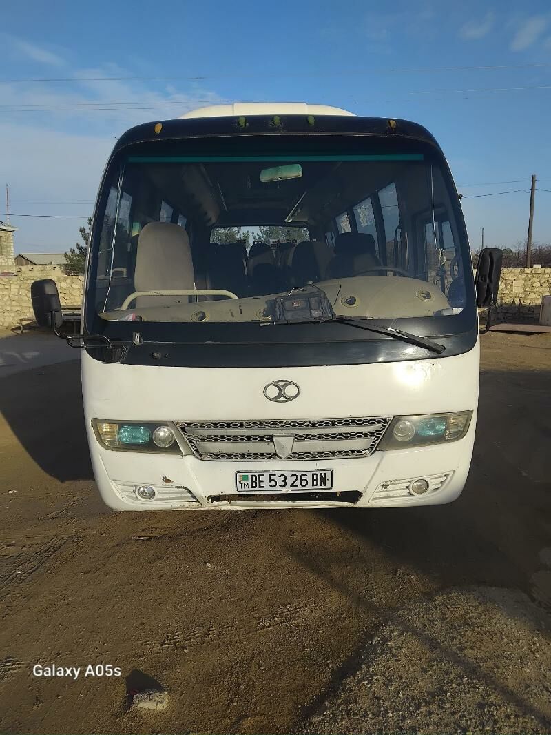 Toyota Coaster 2012 - 290 000 TMT - Туркменбаши - img 1