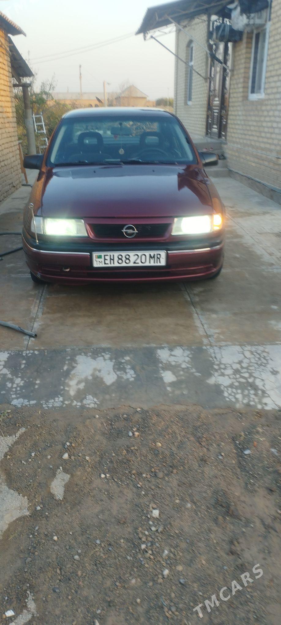 Opel Vectra 1992 - 44 000 TMT - Мары - img 1