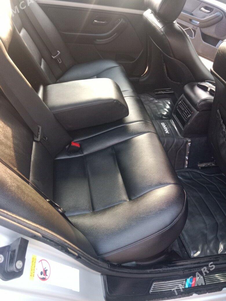 BMW E39 2001 - 140 000 TMT - Туркменбаши - img 1
