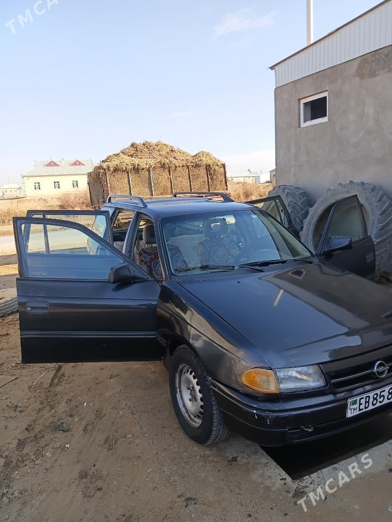 Opel Astra 1992 - 27 000 TMT - Мары - img 1