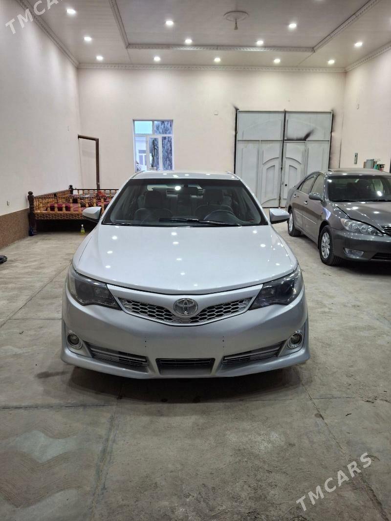 Toyota Camry 2012 - 235 000 TMT - Дянев - img 1