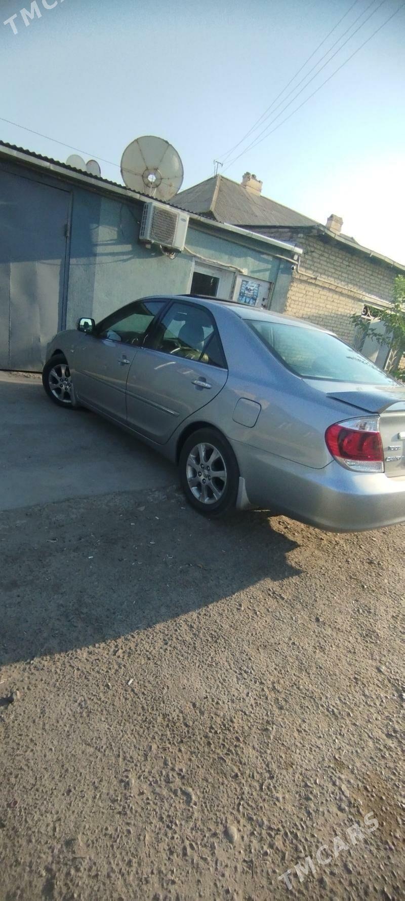 Toyota Camry 2003 - 190 000 TMT - Сакар - img 1