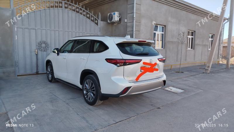 Toyota Highlander 2021 - 760 000 TMT - Кака - img 1
