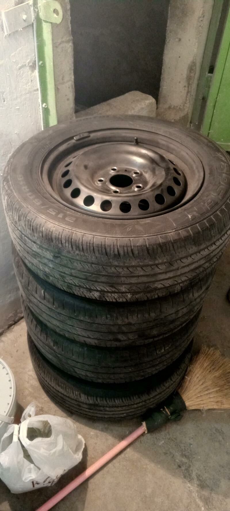 215 60 16 nissan sentra 1 600 TMT - Aşgabat - img 1