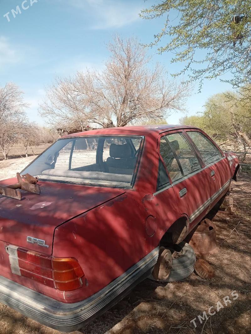 Opel Omega 1987 - 7 000 TMT - Болдумсаз - img 1