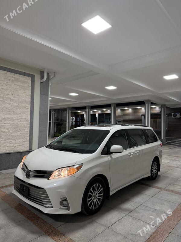 Toyota Sienna 2020 - 550 000 TMT - Гёкдепе - img 1