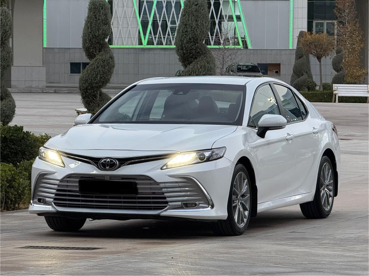 Toyota Camry 2022 - 320 000 TMT - Ашхабад - img 1
