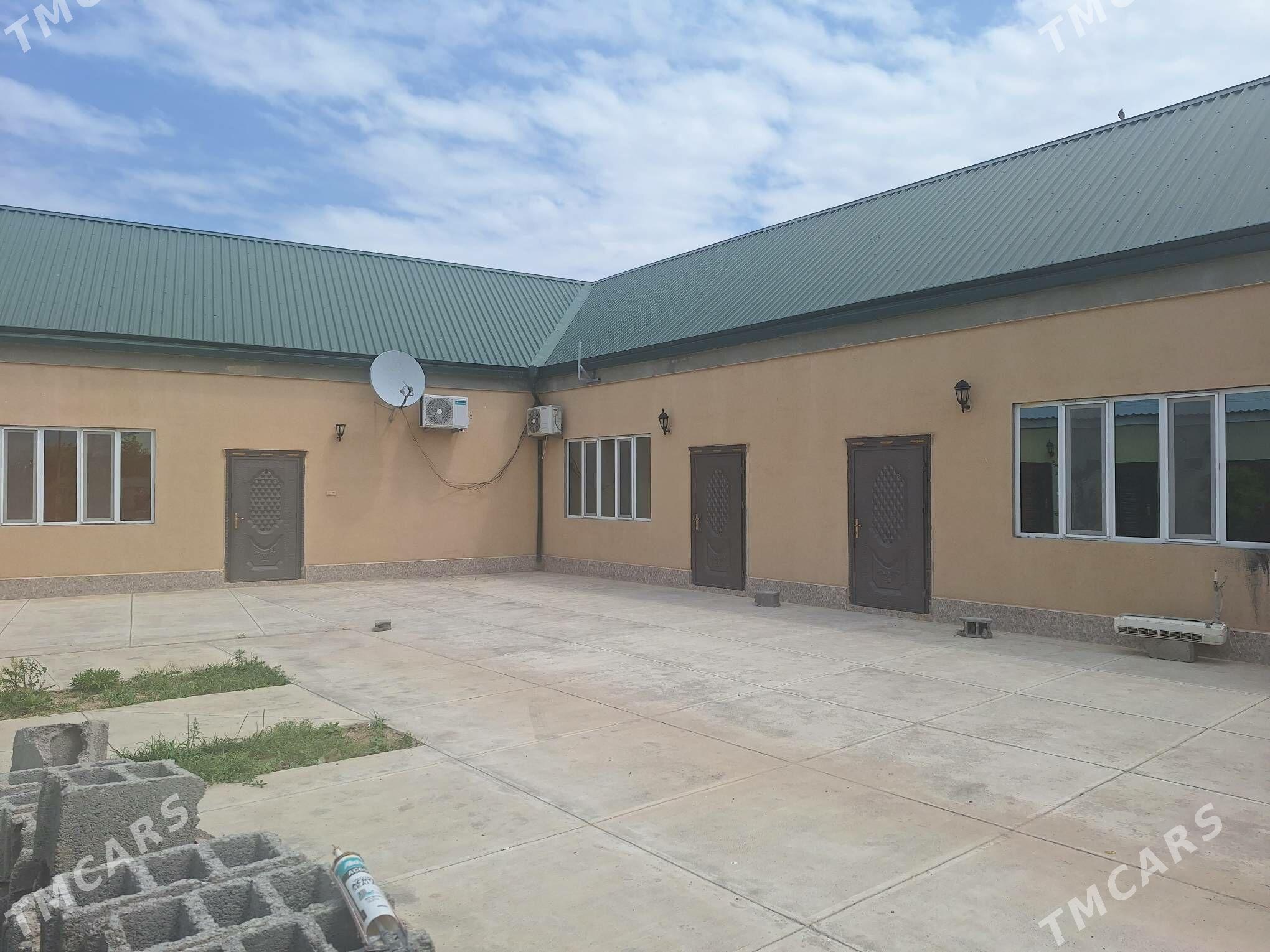 Satlyk jay - Гёкдже - img 1