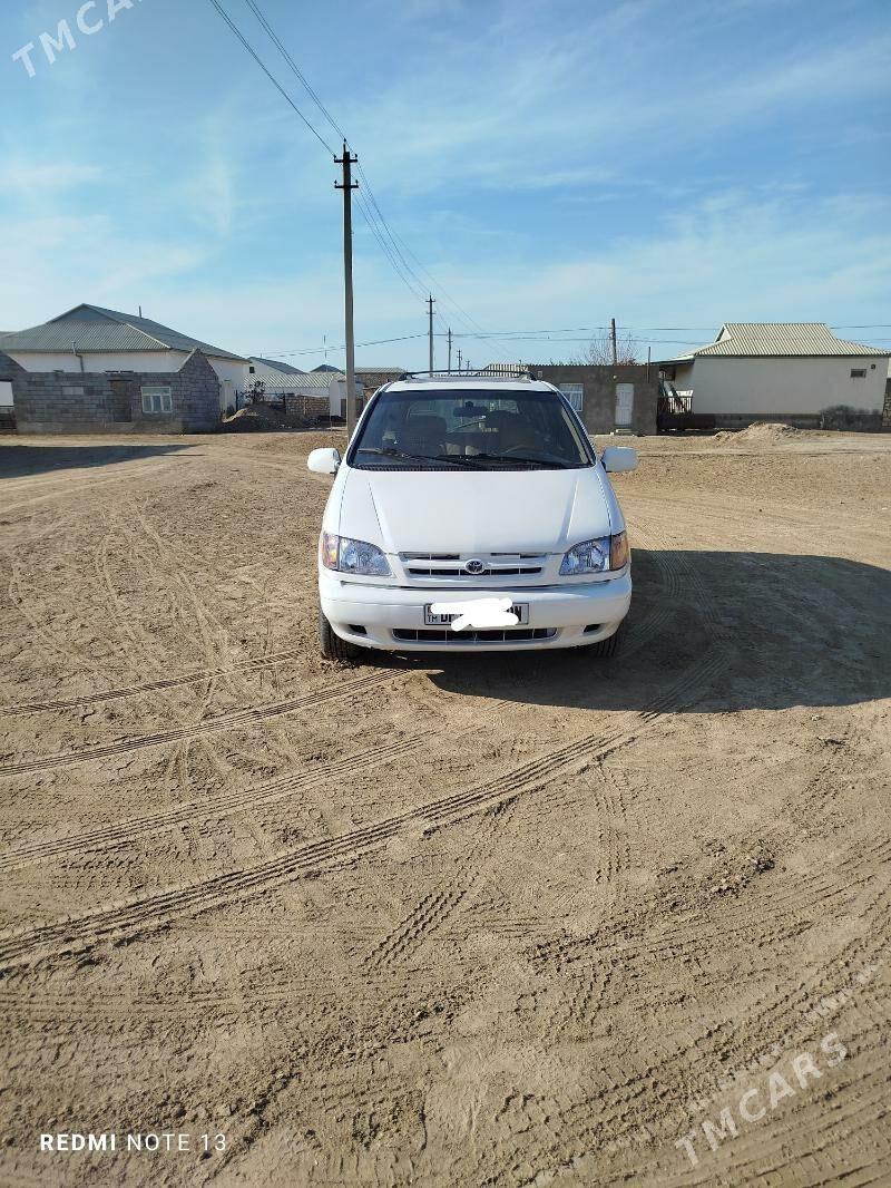 Toyota Sienna 2000 - 162 000 TMT - Эсенгулы - img 1