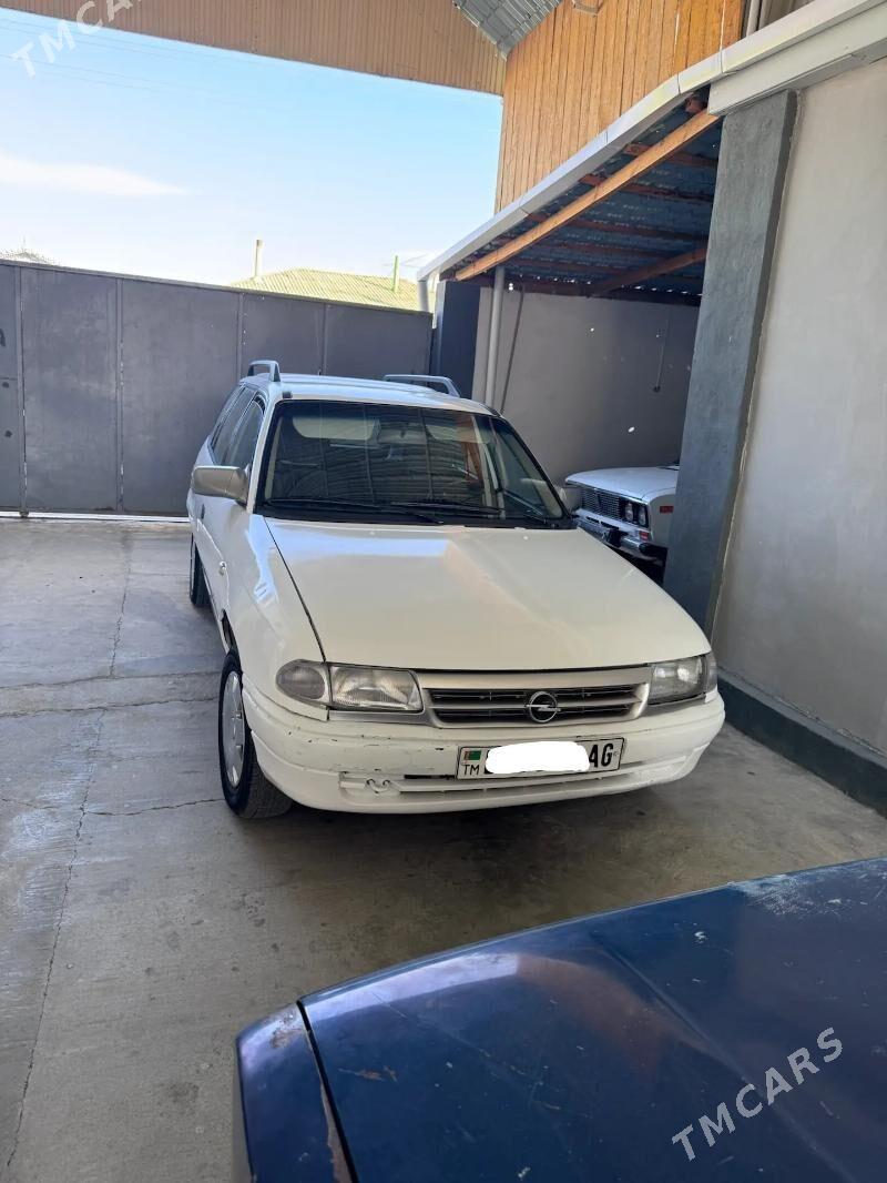 Opel Astra 1994 - 29 000 TMT - Бузмеин - img 1