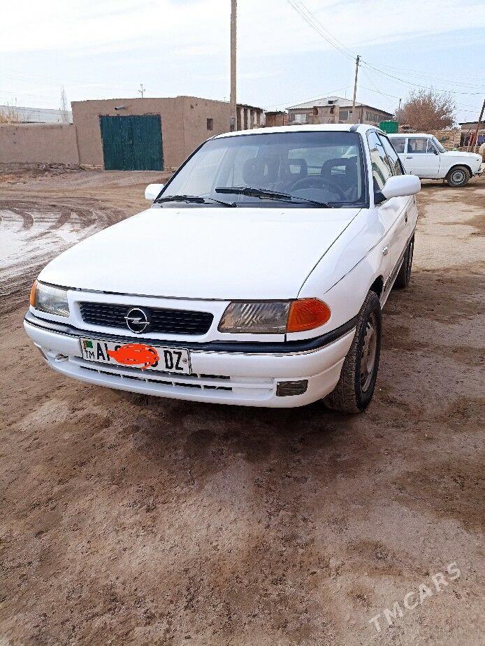 Opel Astra 1993 - 40 000 TMT - Губадаг - img 1
