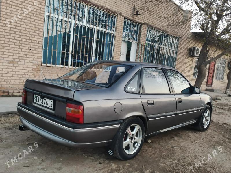 Opel Vectra 1989 - 32 000 TMT - Халач - img 1