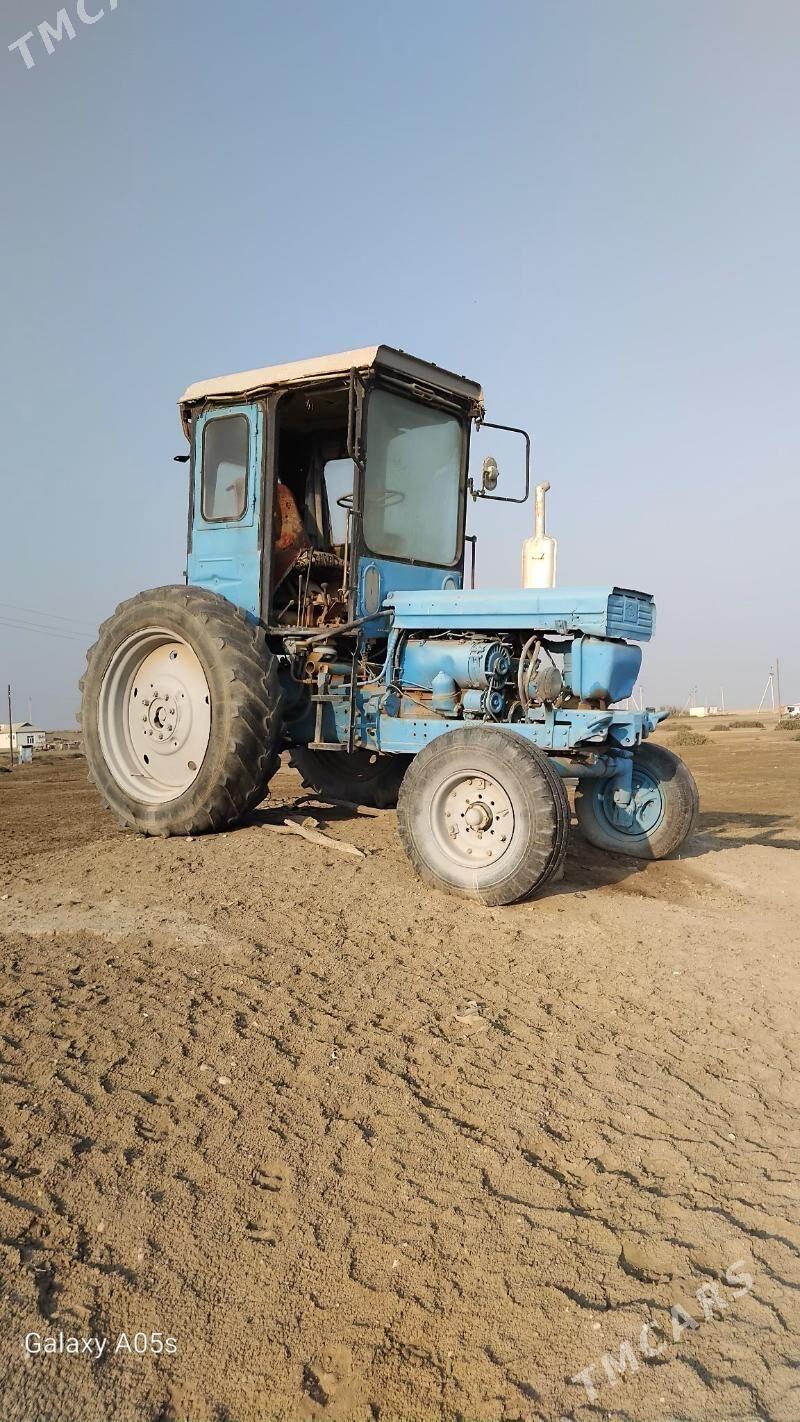 MTZ T-28 1987 - 33 000 TMT - Etrek - img 1