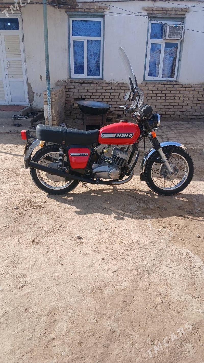 Iž Ýupiter 2013 - 15 000 TMT - Murgap - img 1