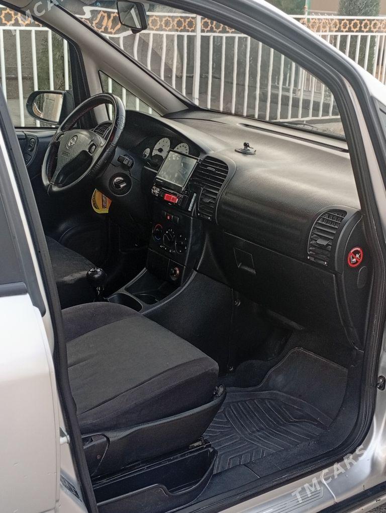 Opel Zafira 2002 - 110 000 TMT - Gyzylarbat - img 1