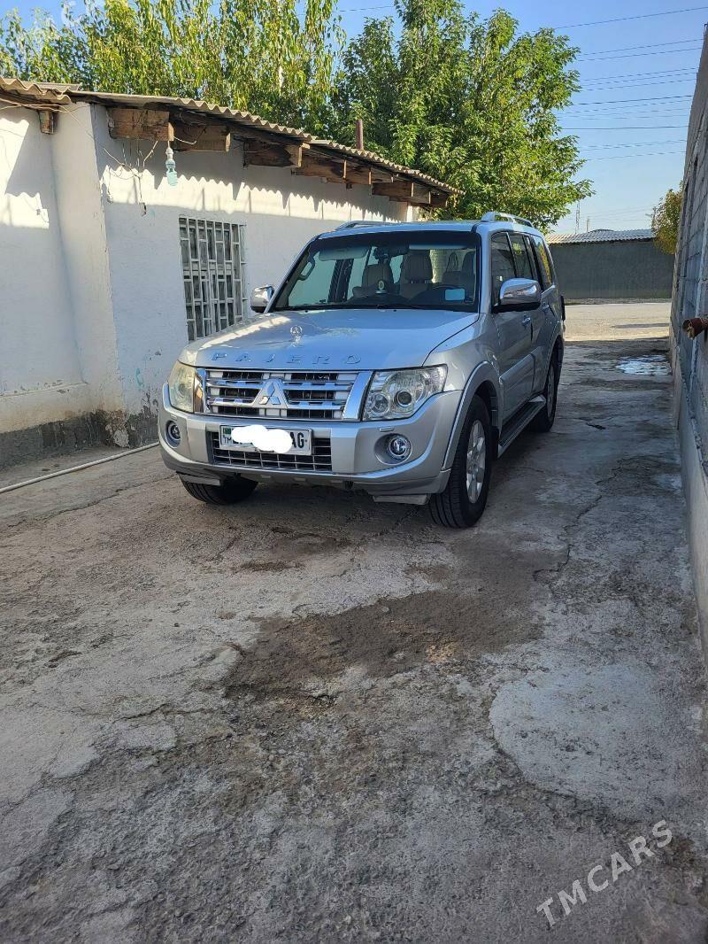 Mitsubishi Pajero 2013 - 300 000 TMT - Бузмеин - img 1