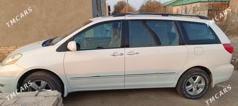 Toyota Sienna 2006 - 260 000 TMT - Türkmenbaşy etr. - img 1