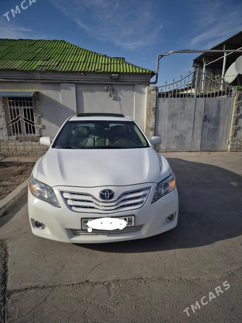 Toyota Camry 2010 - 260 000 TMT - Bäherden - img 1