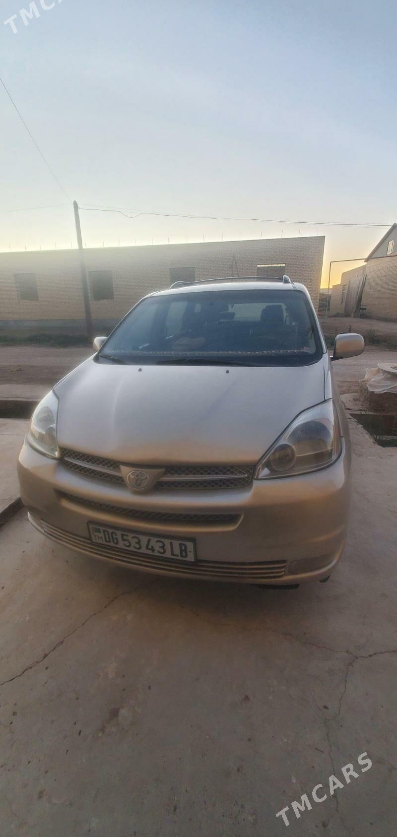 Toyota Sienna 2004 - 210 000 TMT - Дянев - img 1