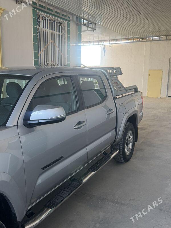 Toyota Tacoma 2017 - 380 000 TMT - Balkanabat - img 1