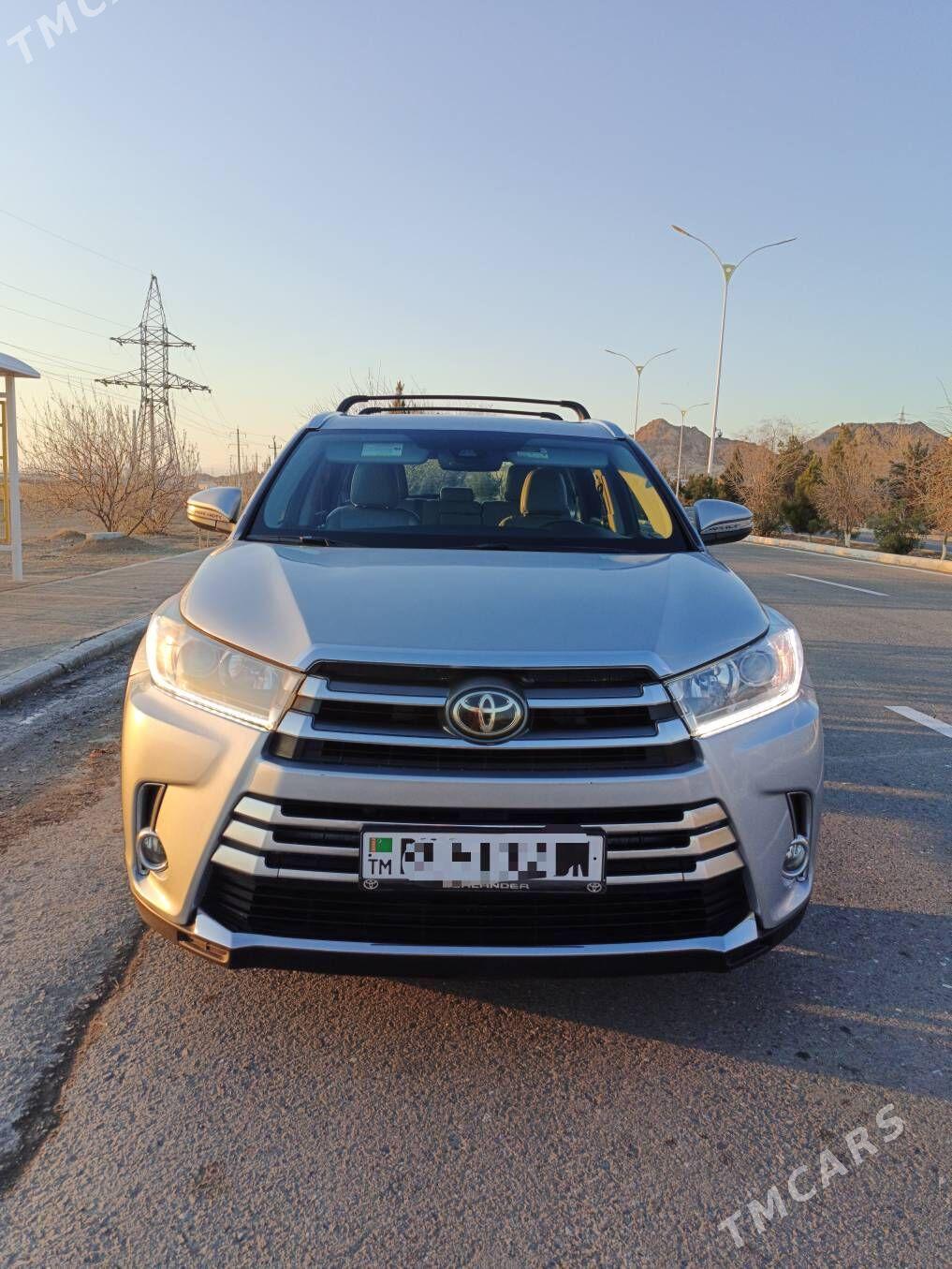 Toyota Highlander 2017 - 400 000 TMT - Туркменбаши - img 1