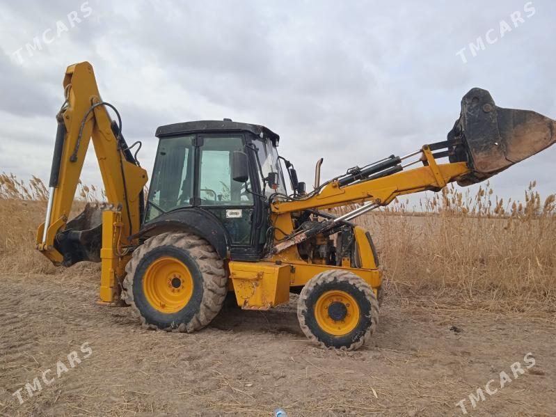JCB 3CX Compact 2005 - 250 000 TMT - Ýolöten - img 1
