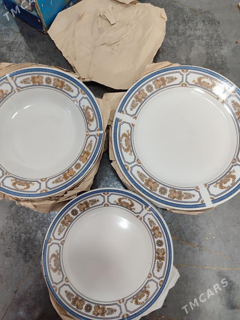 набор тарелок новый - Балканабат - img 1