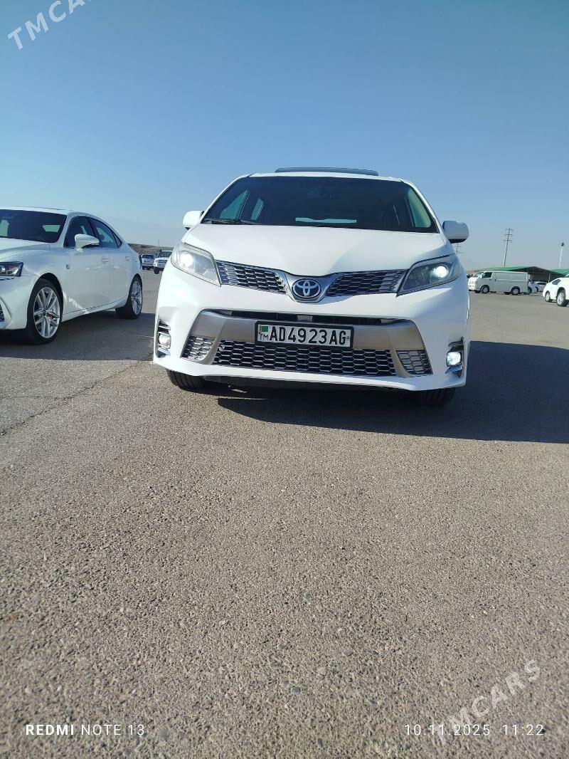 Toyota Sienna 2017 - 409 500 TMT - Aşgabat - img 1