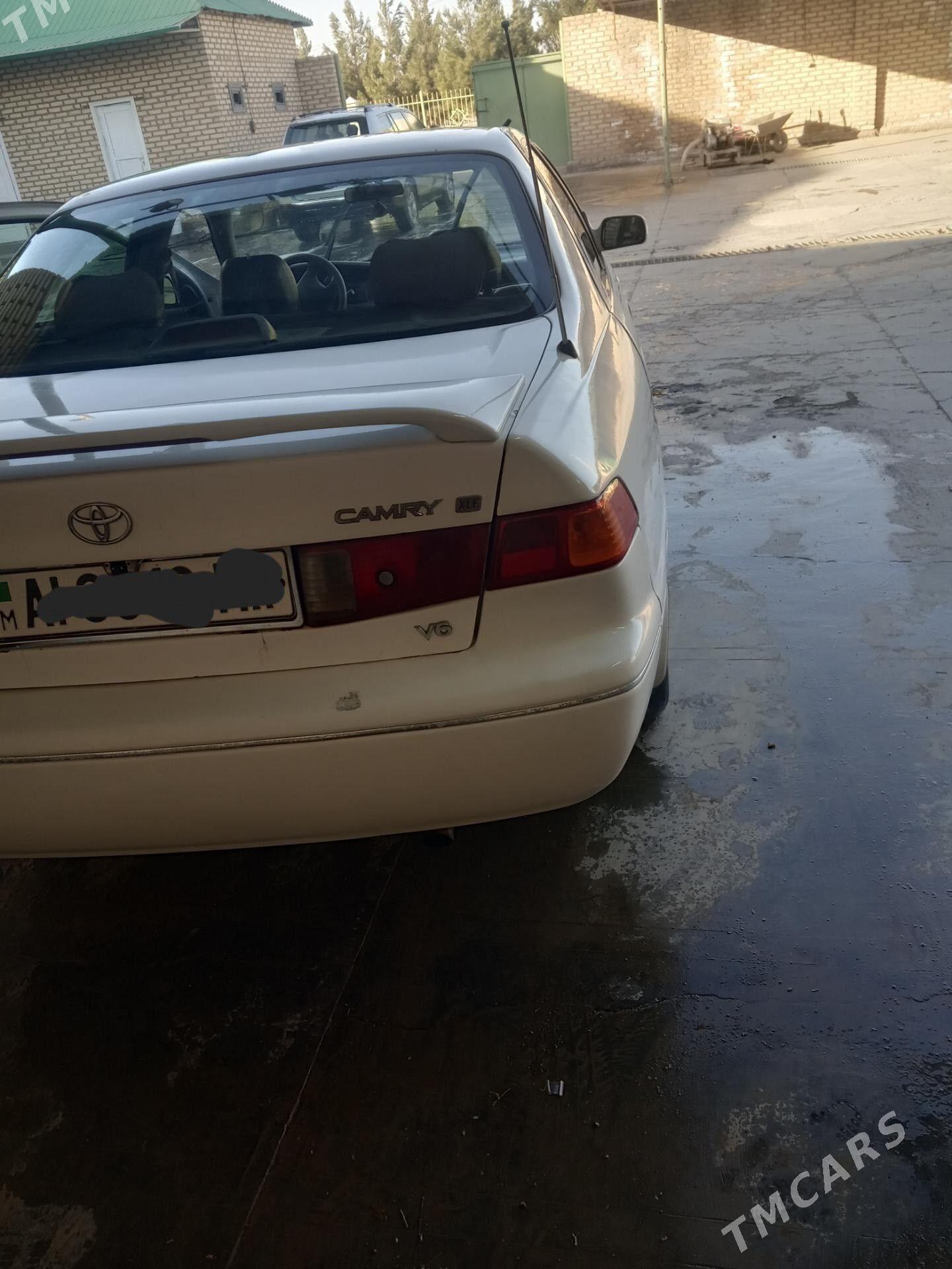 Toyota Camry 2000 - 155 000 TMT - Sarahs - img 1