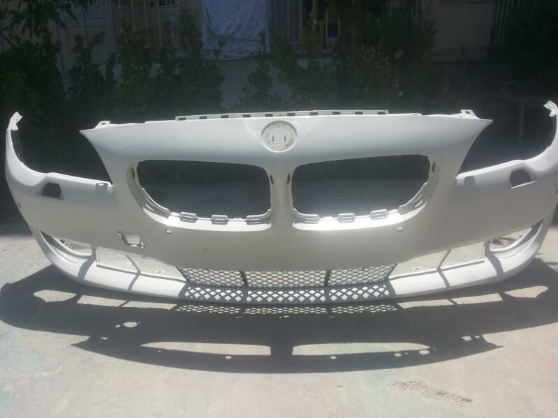 БМВ F10 передний бампер 1 200 TMT - Kim raýon - img 1