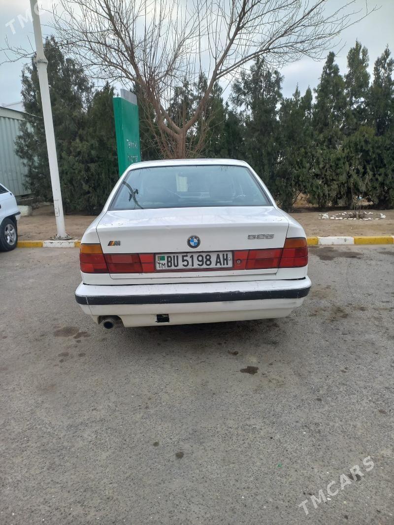 BMW 520 1990 - 50 000 TMT - Ak bugdaý etraby - img 1