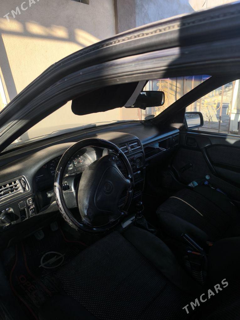 Opel Vectra 1994 - 45 000 TMT - Дашогуз - img 1